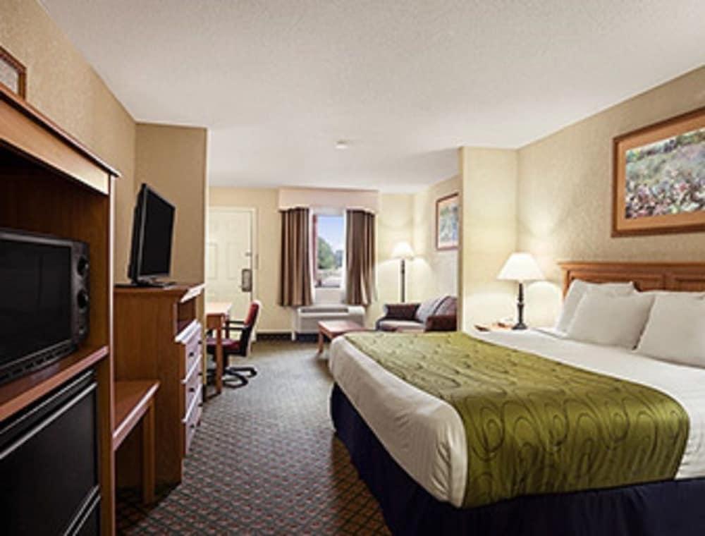 Days Inn & Suites By Wyndham Stuttgart Exterior photo